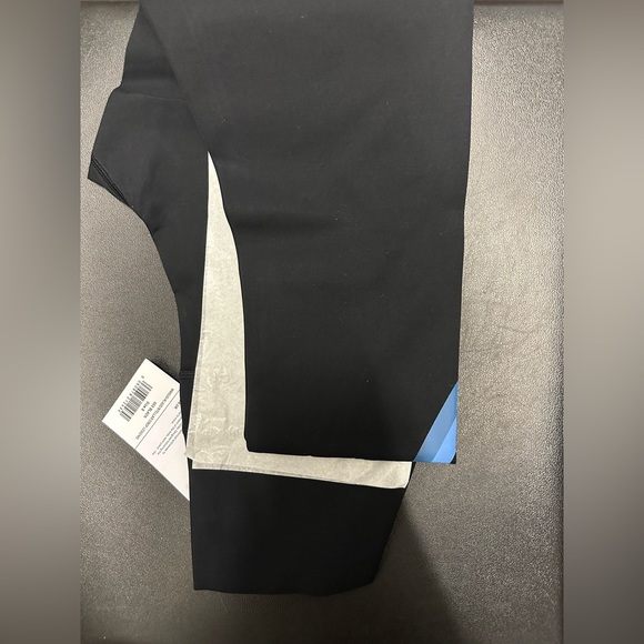 LNDR LEGGINGS - Picture 3 of 9